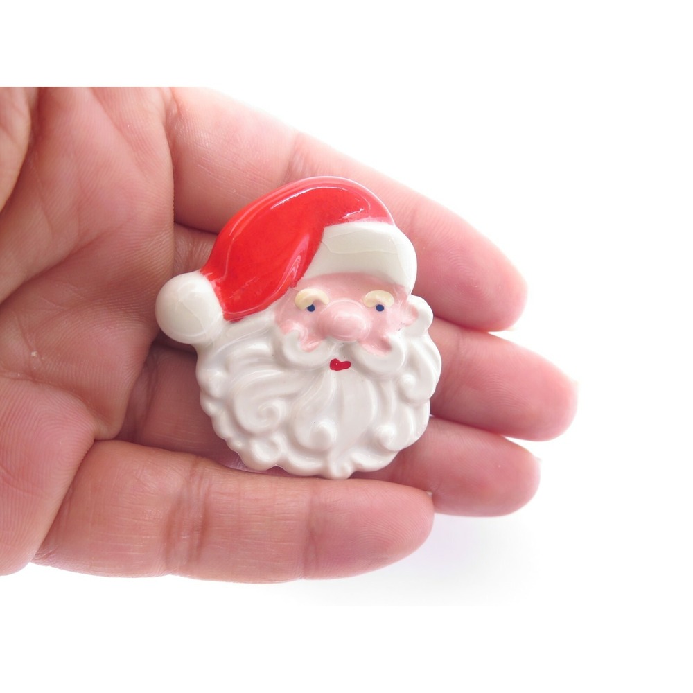 VINTAGE CHRISTMAS CERAMIC ENAMEL SANTA CLAUS HOLIDAY BROOCH PIN*XMAS FIGURAL
